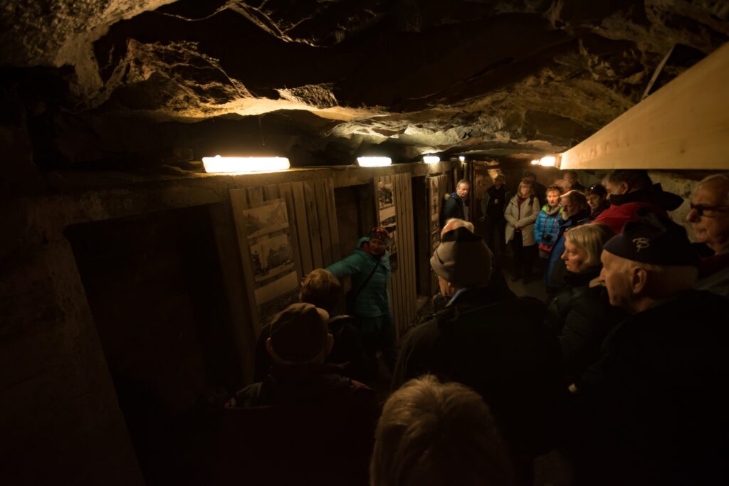 Utstilling i Andersgrotta