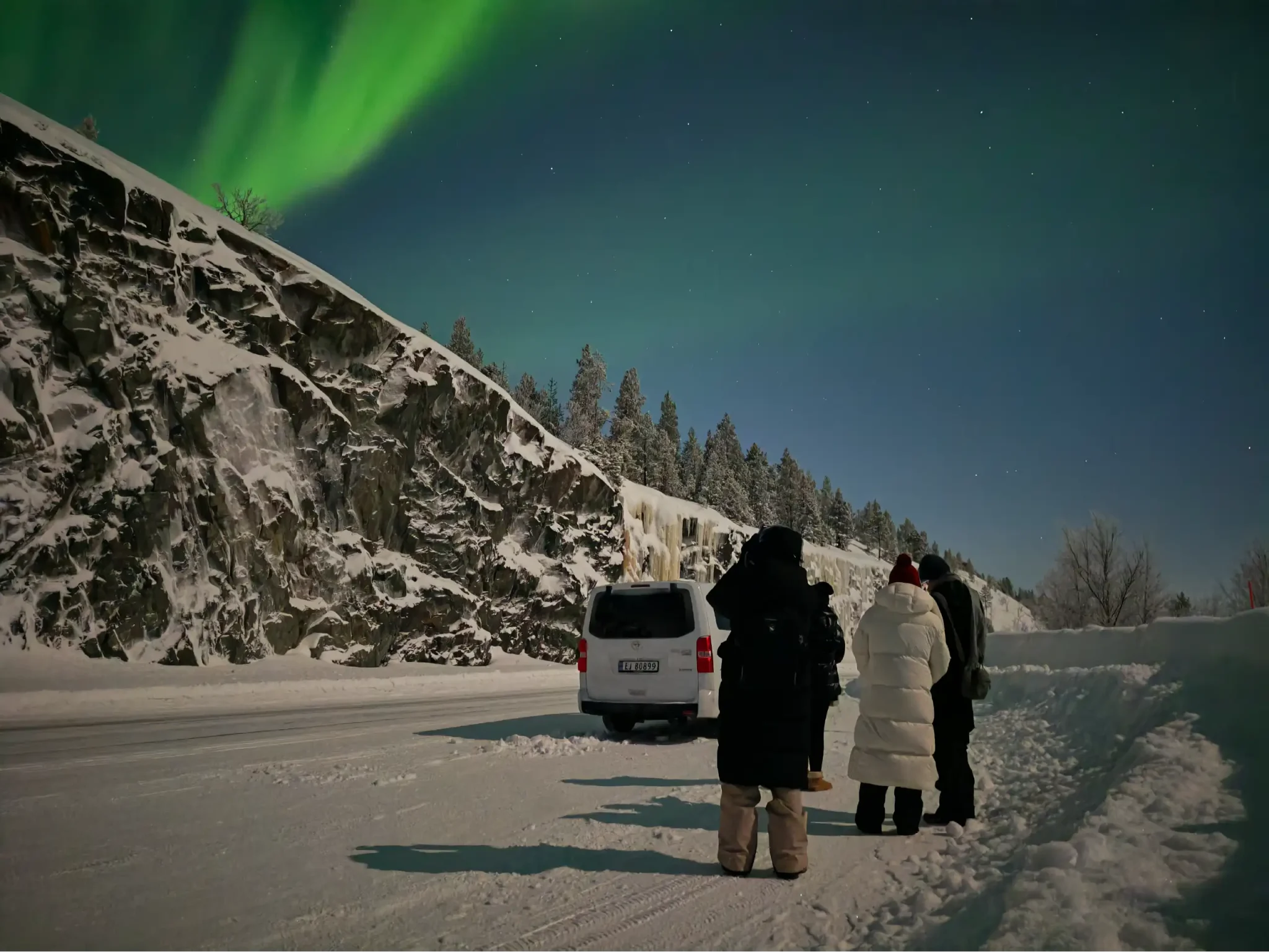 Northern Lights tour by minibus